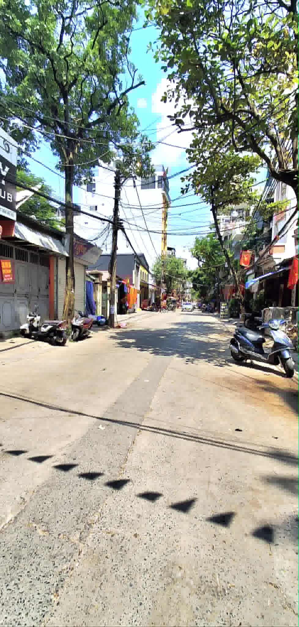 SIÊU PHẨM NHÀ HOÀN KIẾM GIÁP RANH BA ĐÌNH HAI BÀ TRƯNG DÂN XÂY FULL NỘI THẤT 4 TỶ 1